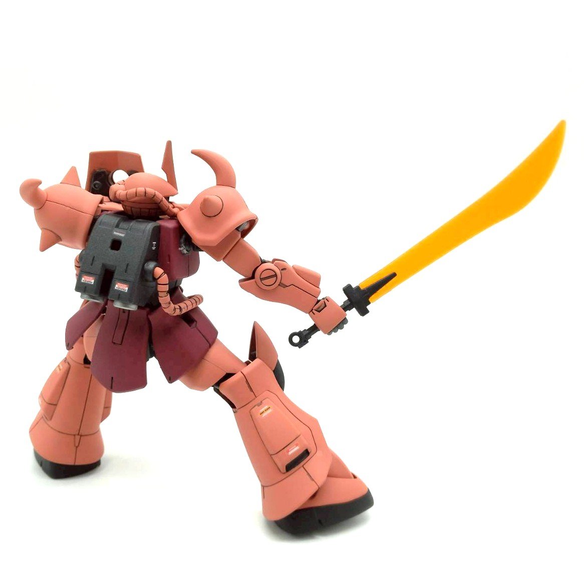 chars-gouf-8-posing-7