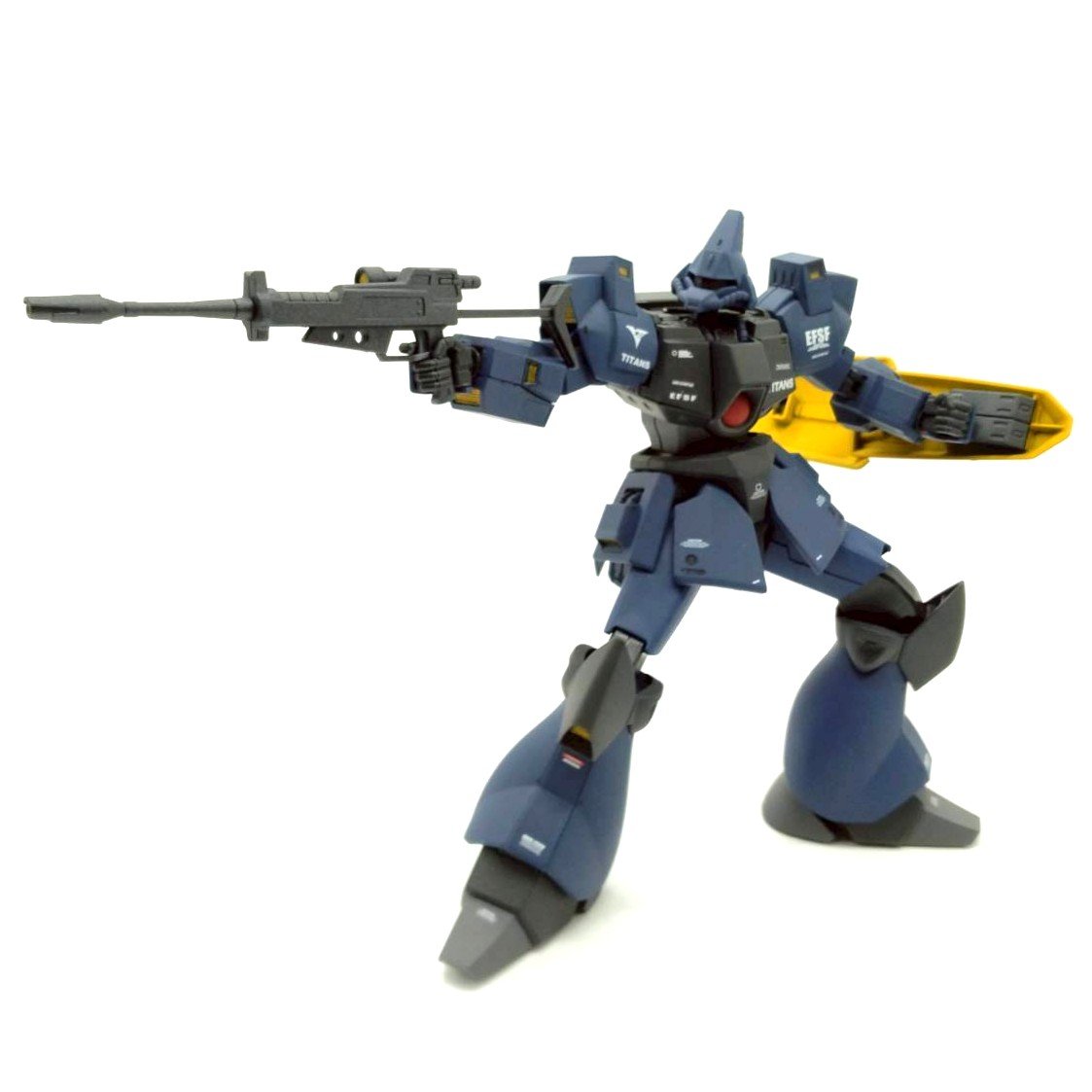 galbaldy-t-8-posing-5