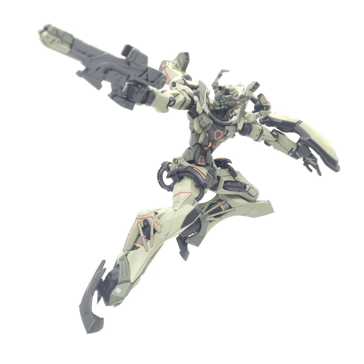 gquuuuuux-zeon-8-posing-12