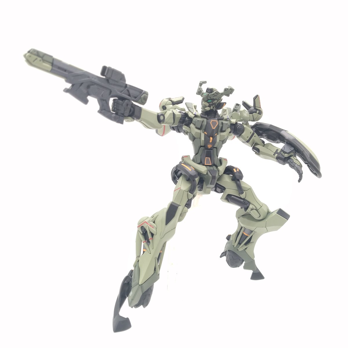 gquuuuuux-zeon-8-posing-8