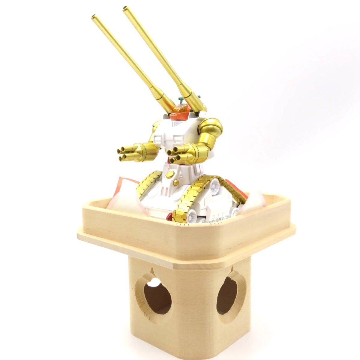 guntank-2026-8-posing-2